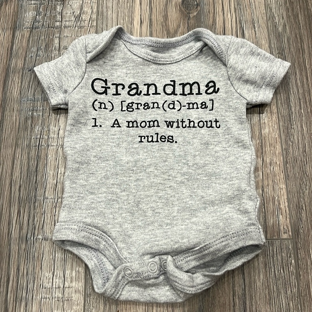 🦋5/10 Grandma Newborn Onesie